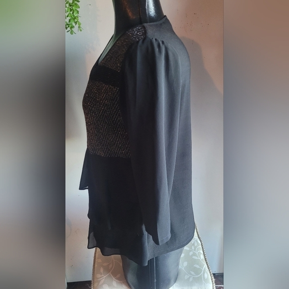 Amanda Collection Black Ruffle Layered Top S - Picture 5 of 7